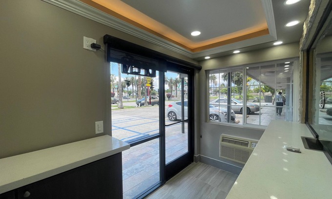 San Bernardino Hotel | SimpleStay Suites - San Bernardino