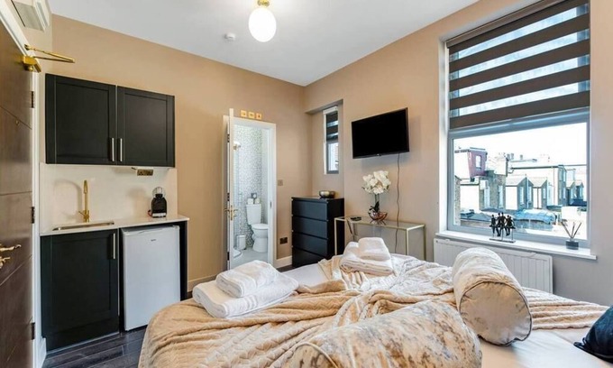 Seven Sisters Condo | Simply Charming Studio - Great Location