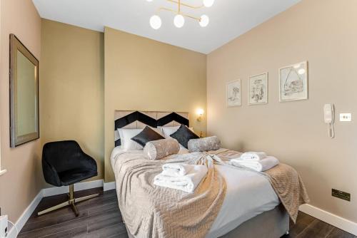Seven Sisters Apartment | Simply Charming Studio Great Location 6