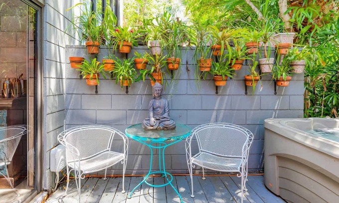 Hendricks and Venice Isles Apartment | Singer House on the Water