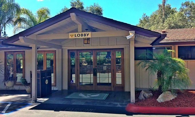 Crest Resort | Singing Hills Golf Resort