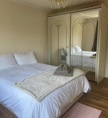 Vassall House | Single and doubles rooms close to central London