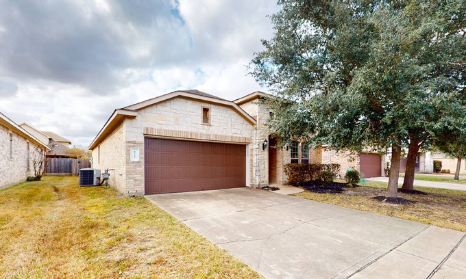 Cypress House | Single-family home with fenced yard, AC, & washer/dryer - close to everything