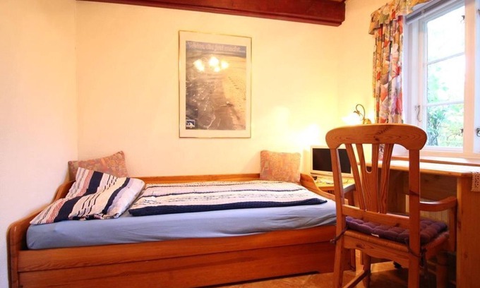 Tating Bed & Breakfast | Single Room 1 - Gästehaus Andresen-Warft