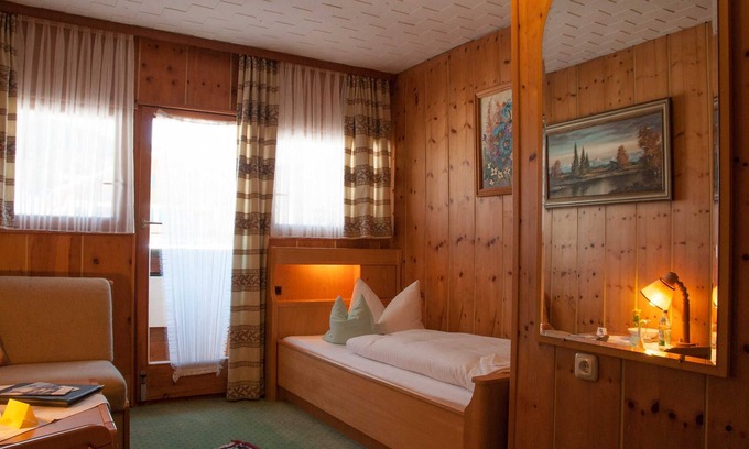 Bad Wiessee House | Single Room A - Hotel garni Haus Kiefer