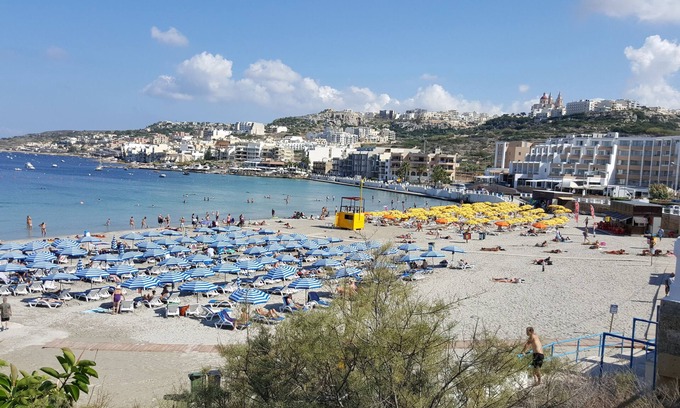 Għadira House | Single room for one person only 5 minutes walk to Mellieha beach