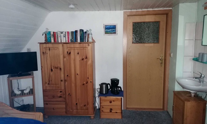 Hiddensee House | Single room - Holiday home Karl Heinz Striesow