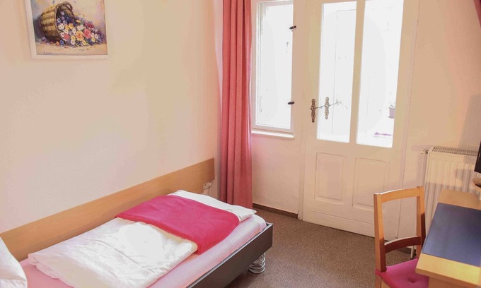 Dessau-Rosslau Apartment | Single room - Pension Siewert