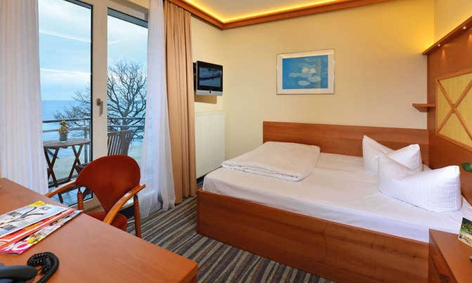 Koelpinsee House | Single room Waldseite - Strandhotel Seerose Kölpinsee