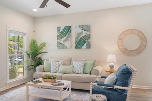 Columbus House | Single Story Fire Pit Updated Close to Downtown