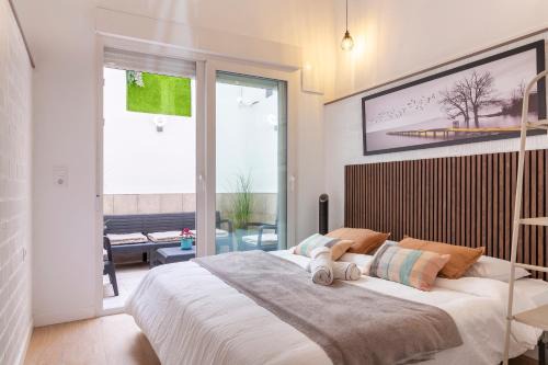 Nou Moles Apartment | SingularStays Olimpia