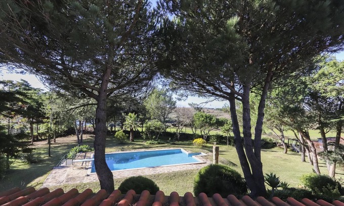 Sintra Villa | Sintra Classic Villa by Homing
