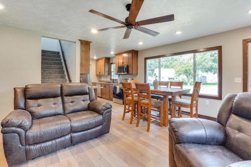 Sioux Falls House | Sioux Falls Home Near Downtown 2 Living Areas!