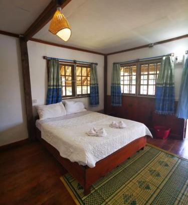 Salavan Province House | Sipasert Guesthouse-Tadlo