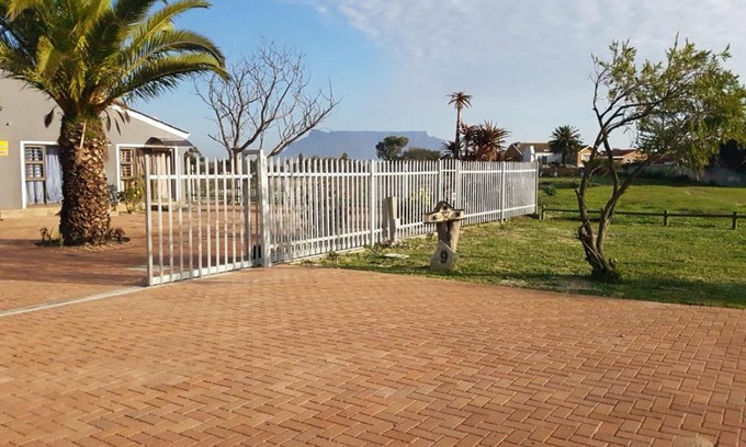 Flamingo Vlei House | Sir James Self Catering