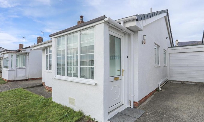 Rhosneigr House | Sisial-Y-Mor