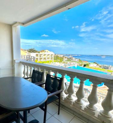 La Croix des Gardes Apartment | Sisley 1061 - F2 Terrasse avec vue mer