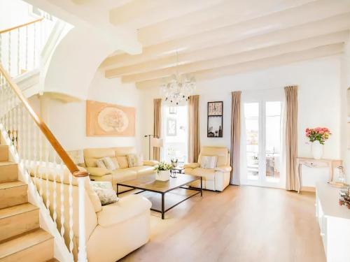 Sitges Town Center Villa | Sitges Spaces Beach House-4 bedrooms, 3 Bathrooms, Large Terrace, Jacuzzi, Center-Beach