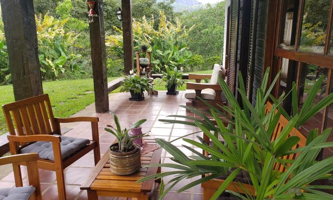 Teresopolis House | Sitio Santa Clara