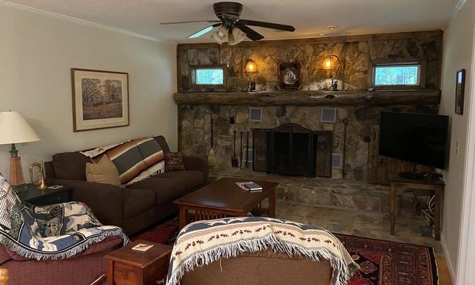 Tiger Cottage | Sits across from lake burton. Some of the best hiking, fishing, hunting.
