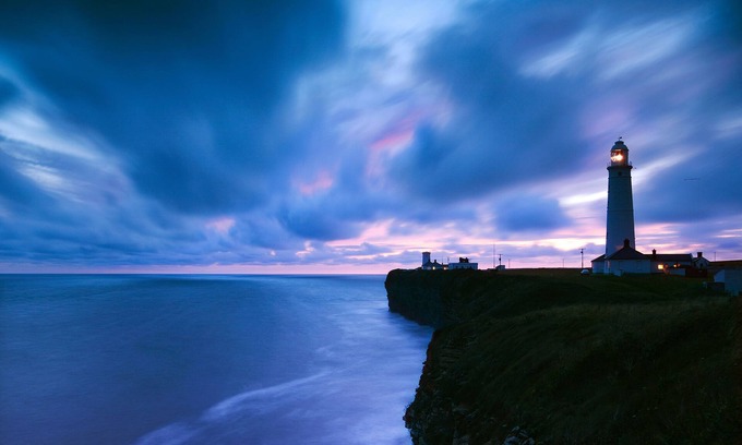 Llantwit Major Cottage | Situated at Nash Point Lighthouse, Stella provides accommodation for up to five guests.