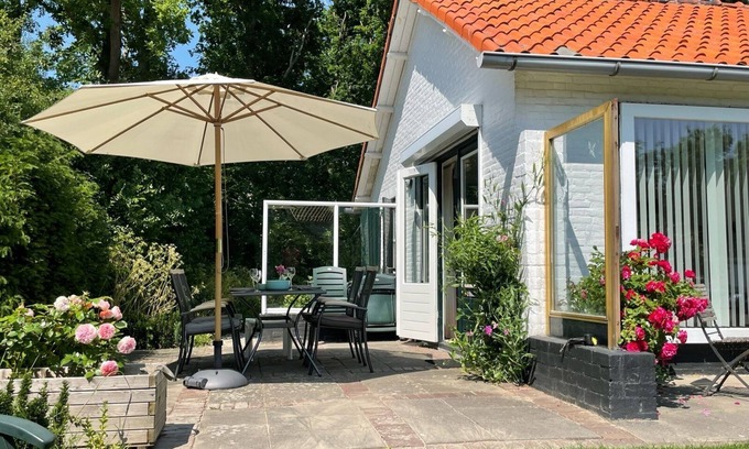 Koudekerke House | Situated directly behind the dunes, cosy holiday home where 1 dog is welcome
