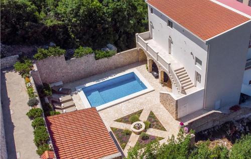 Kremena House | Six-Bedroom Holiday Home In Klek