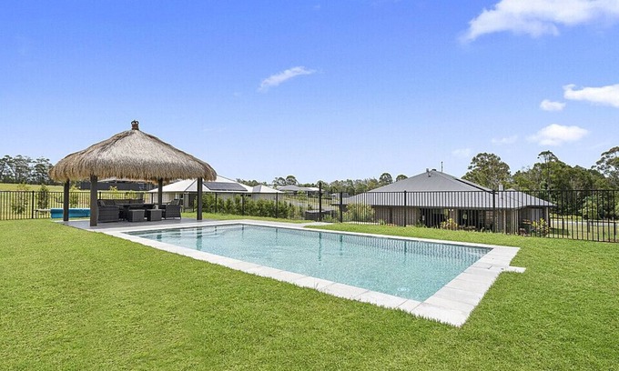 D'Aguilar House | Sixteen on Mountainview -peaceful Country Retreat Close to Woodford