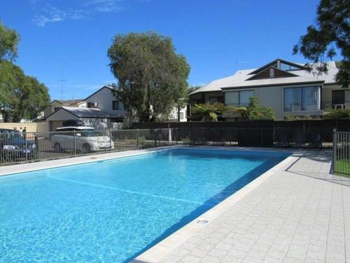 Broadwater Villa | SixtySix at Cape View