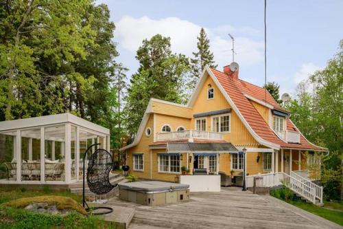 Saltsjo Boo Apartment | Sjögläntan