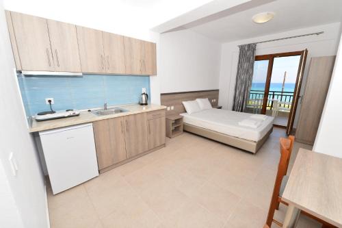 Polichrono Apartment | Skentos Apartments Sea View