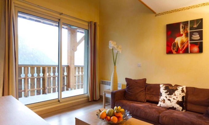 Isola Apartment | Ski at foot with Balcony! #116