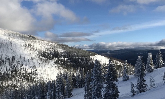 Kellogg House | Ski & bike in comfort & convenience on Kellogg’s sunny side