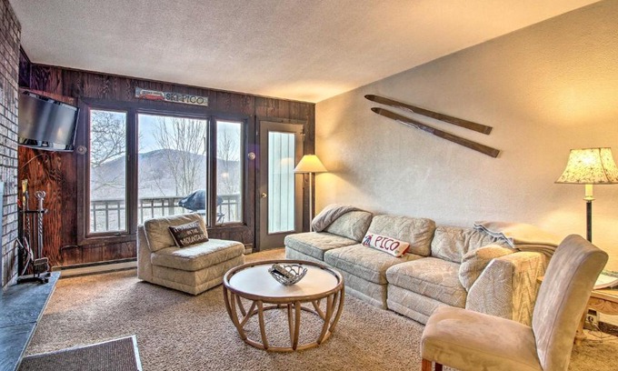 Killington House | Ski-In and Ski-Out Pico Mountain Townhome with Fireplace