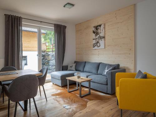Reichenau Ski Chalet | Ski-in chalet with hot tub and sauna