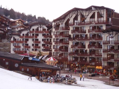 La Perriere Apartment | Ski-in ski-out 1 bed, La Tania