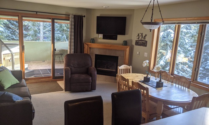 Sundance Estates Condo | Ski In, Ski Out 2 Bed/2 Bath Condo