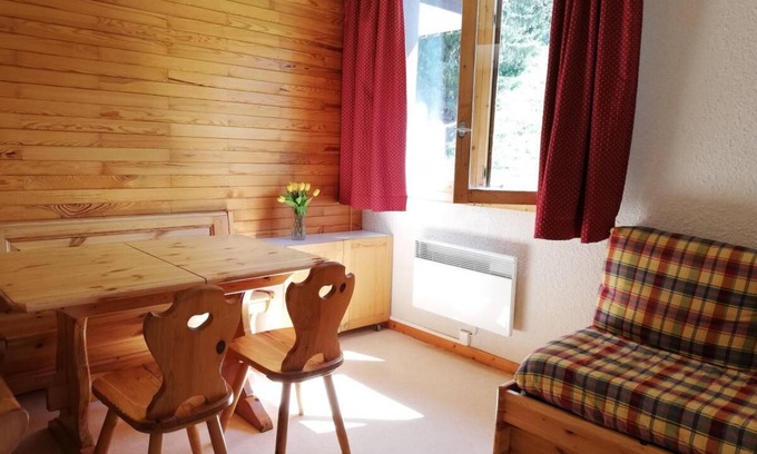 Les Avanchers-Valmorel Hotel | Ski-in/ski-out & foot of the slopes, 2nd floor, view mountain, balcony, tv, ski locker, 32m²