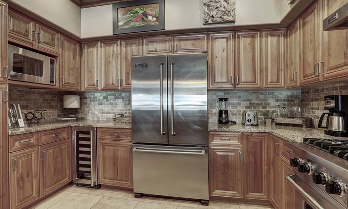 Breckenridge Cottage | Ski-in, Ski-out Luxury 4 Bdrm/4 Bath On Peak 7 4 Bedroom Condo