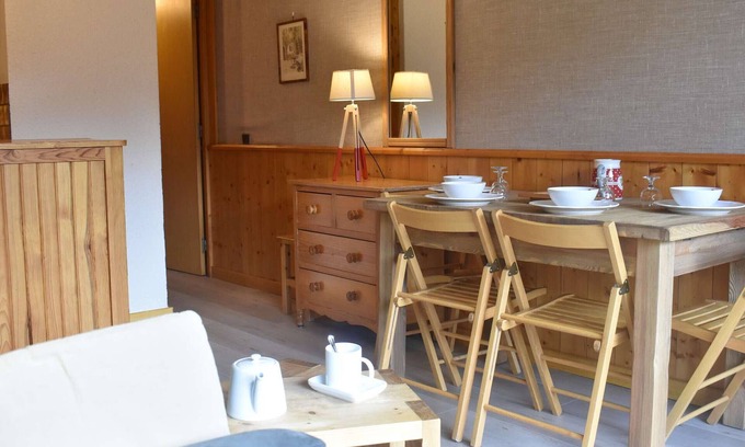 Meribel Centre Apartment | Ski-In/Ski-Out Studio for 4 in Méribel, Pool Access, Near Shops & Bus Stop