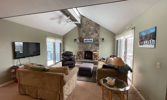 Carrabassett Valley Condo | ski in/ski out cozy condo with great views & privacy - one minute walk to trails