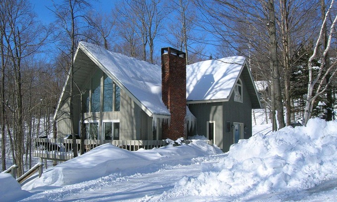 Ludlow Ski Chalet | Ski On, Ski off Okemo Trailside Appartment, Sleeps 6/$550per night,