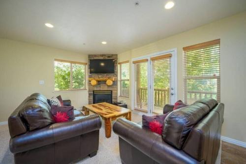 Eden House | Ski Paradise Ground Floor Gem