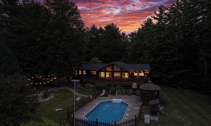 Warrensburg Ski Chalet | Ski Spa Arcade Gore Mtn Views Lake George Retreat