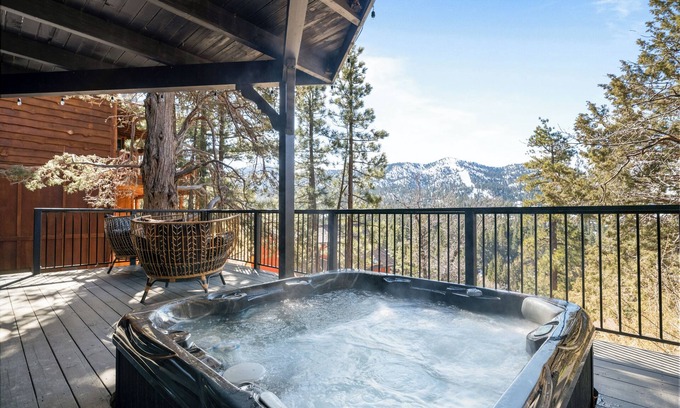 Upper Moonridge Cabin | Ski View Chalet