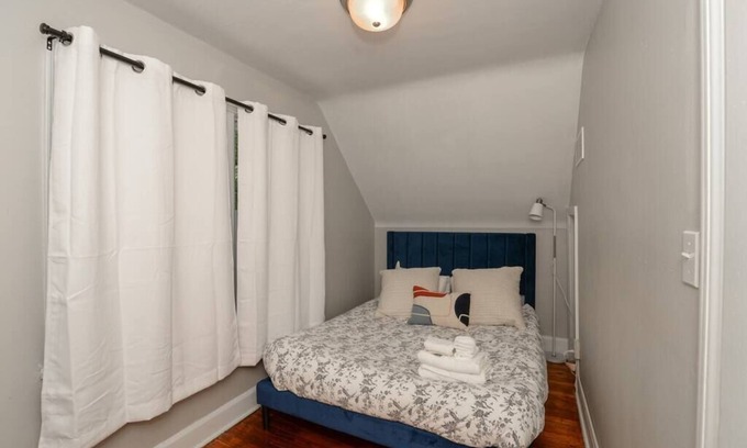 Brook Park House | Skip the Hotel – Stay in Style & Comfort