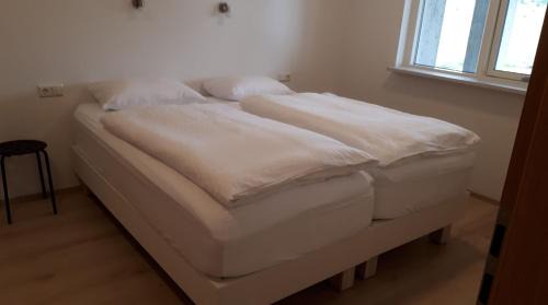 Egilsstadir Apartment | Skipalaekur Farm Apartments