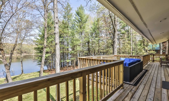 Arbor Vitae House | Skipping Stone on Towanda Lake