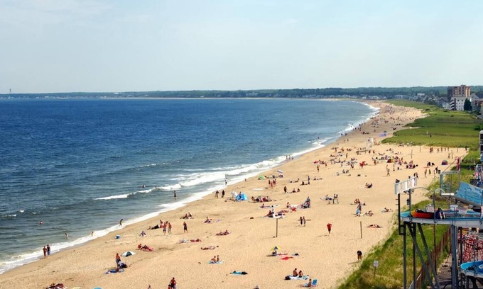 Old Orchard Beach Condo | Sky Deck Penthouse Condo, Walk to Beach and Pier