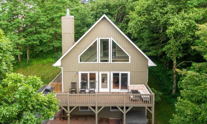 Blowing Rock House | Sky High Chalet